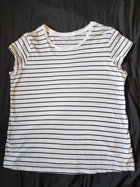Universal Thread White Tee with Navy Stripes - Short Sleeve